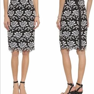𝅺BCBGMAXAZRIA‎ Sascha Black and white lace skirt #s1117